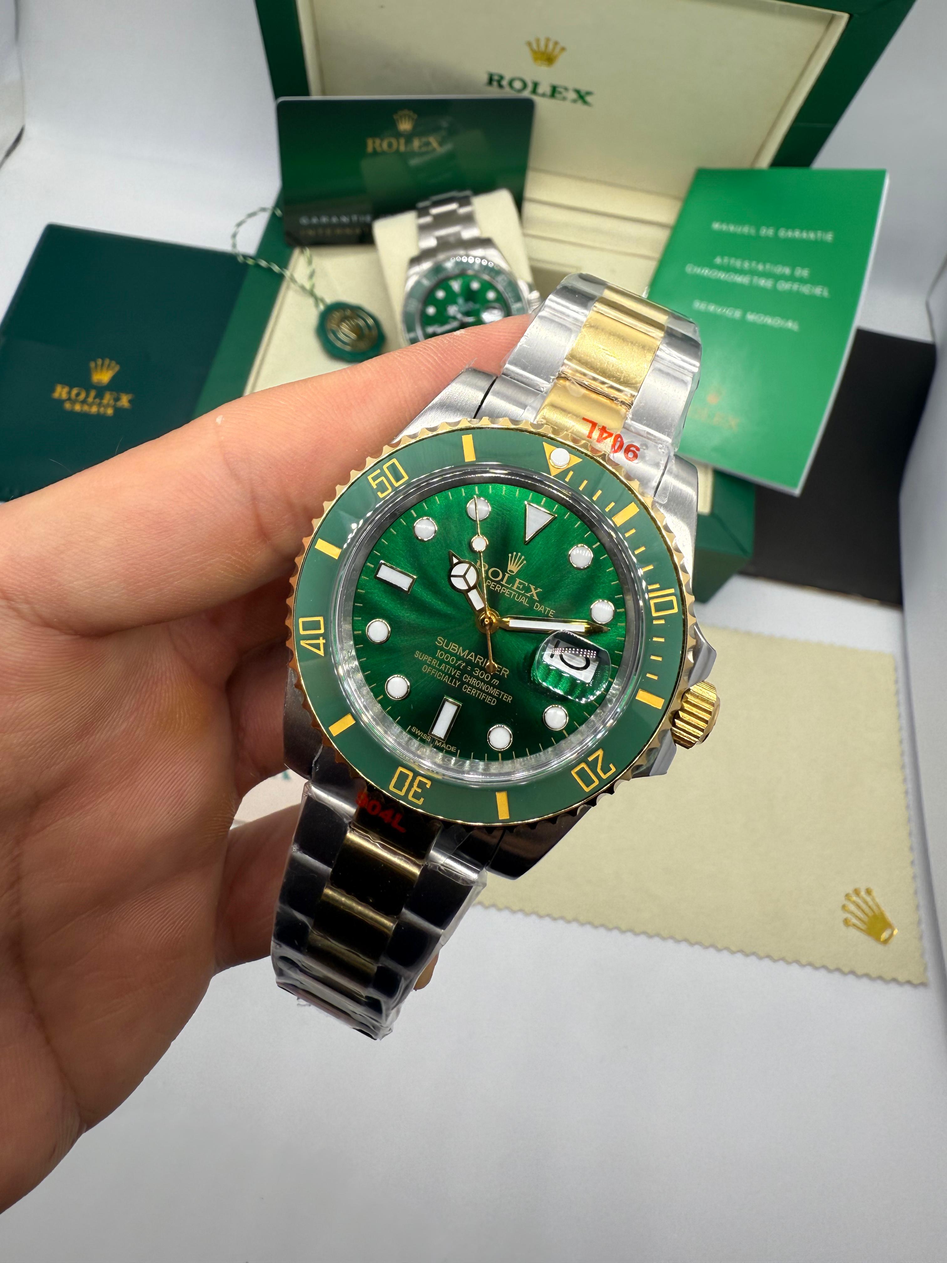 Rolex Submariner Hulk — Rolex