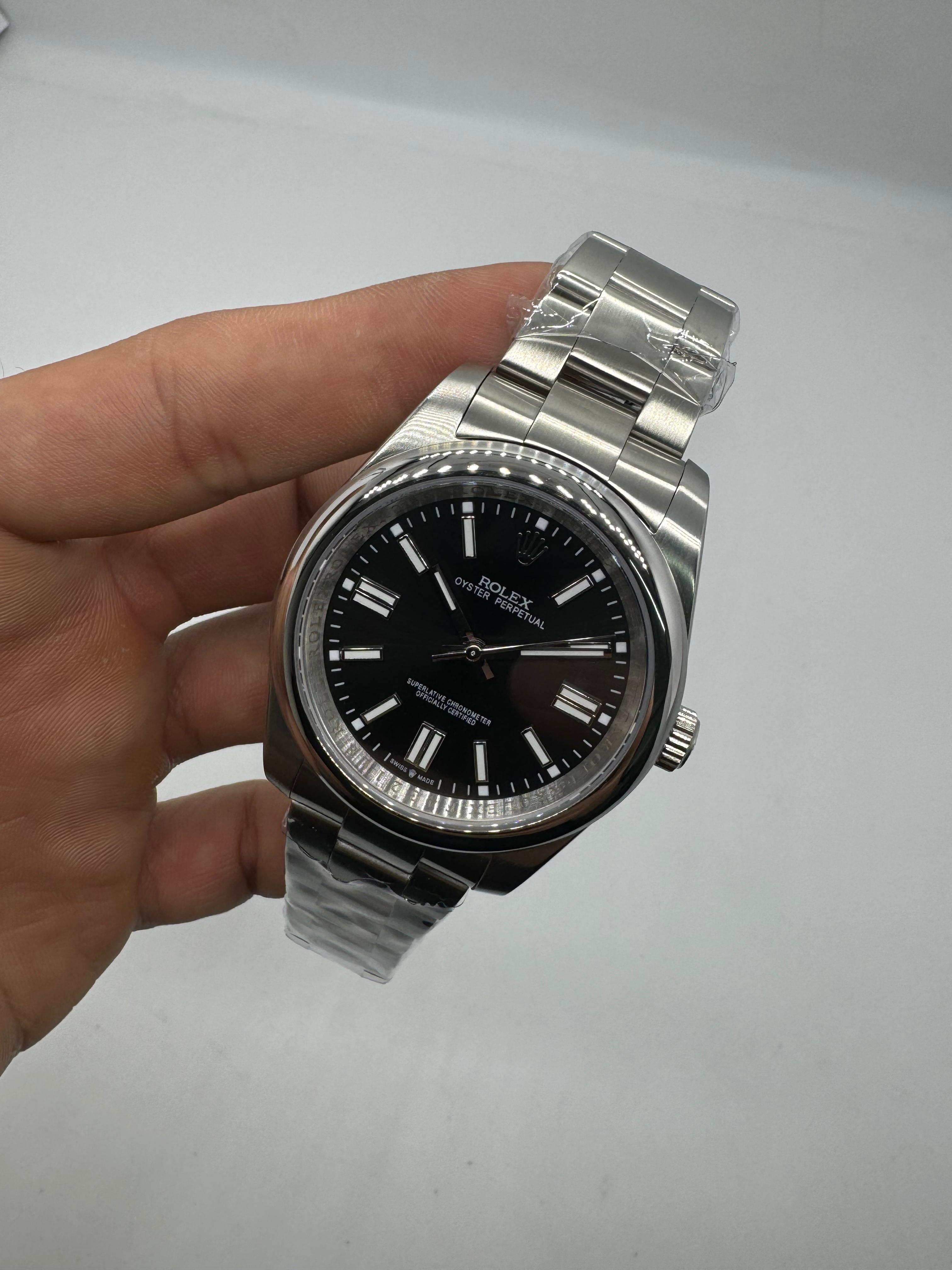 Rolex Oyster Perpetual esfera negra — Rolex