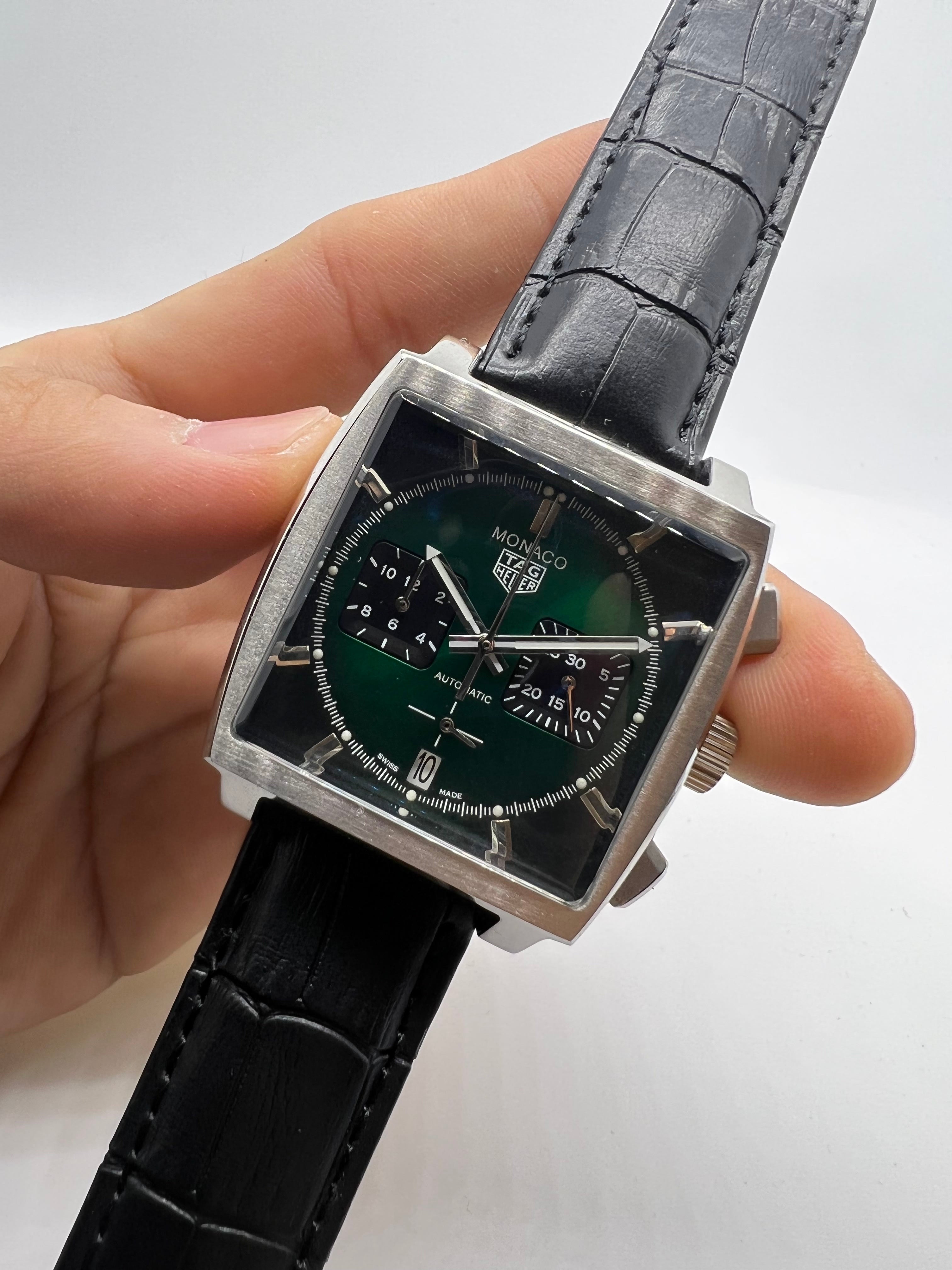 TAG Heuer Monaco Calibre 11 Stripe Dial Automático Chronograph Black and Green — Tag Heuer