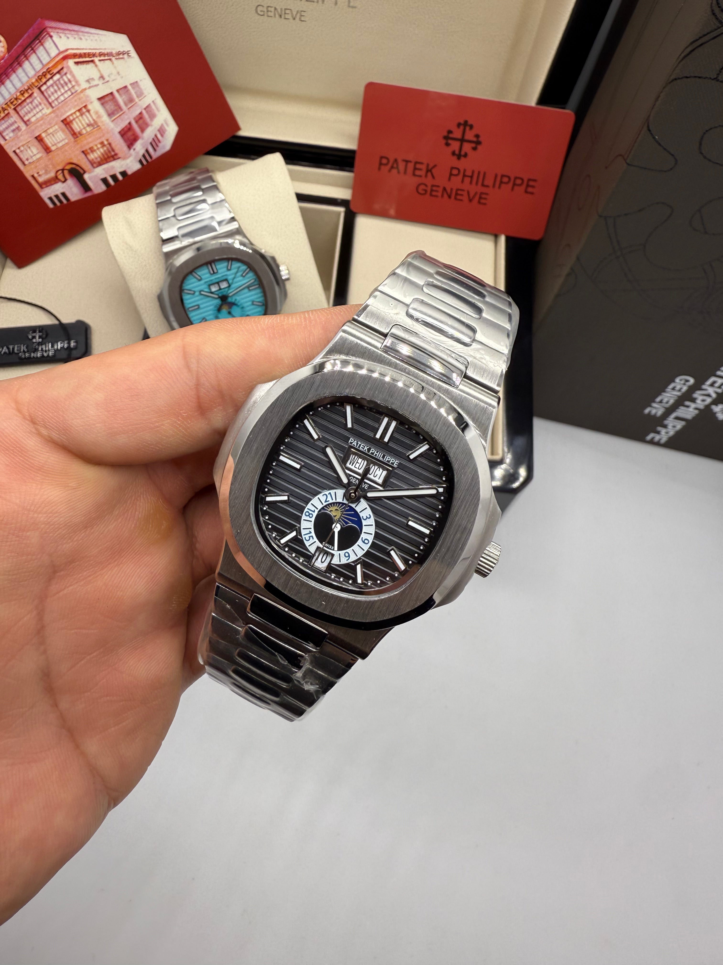Patek Philippe Nautilus Moonphase Black — Patek Philippe