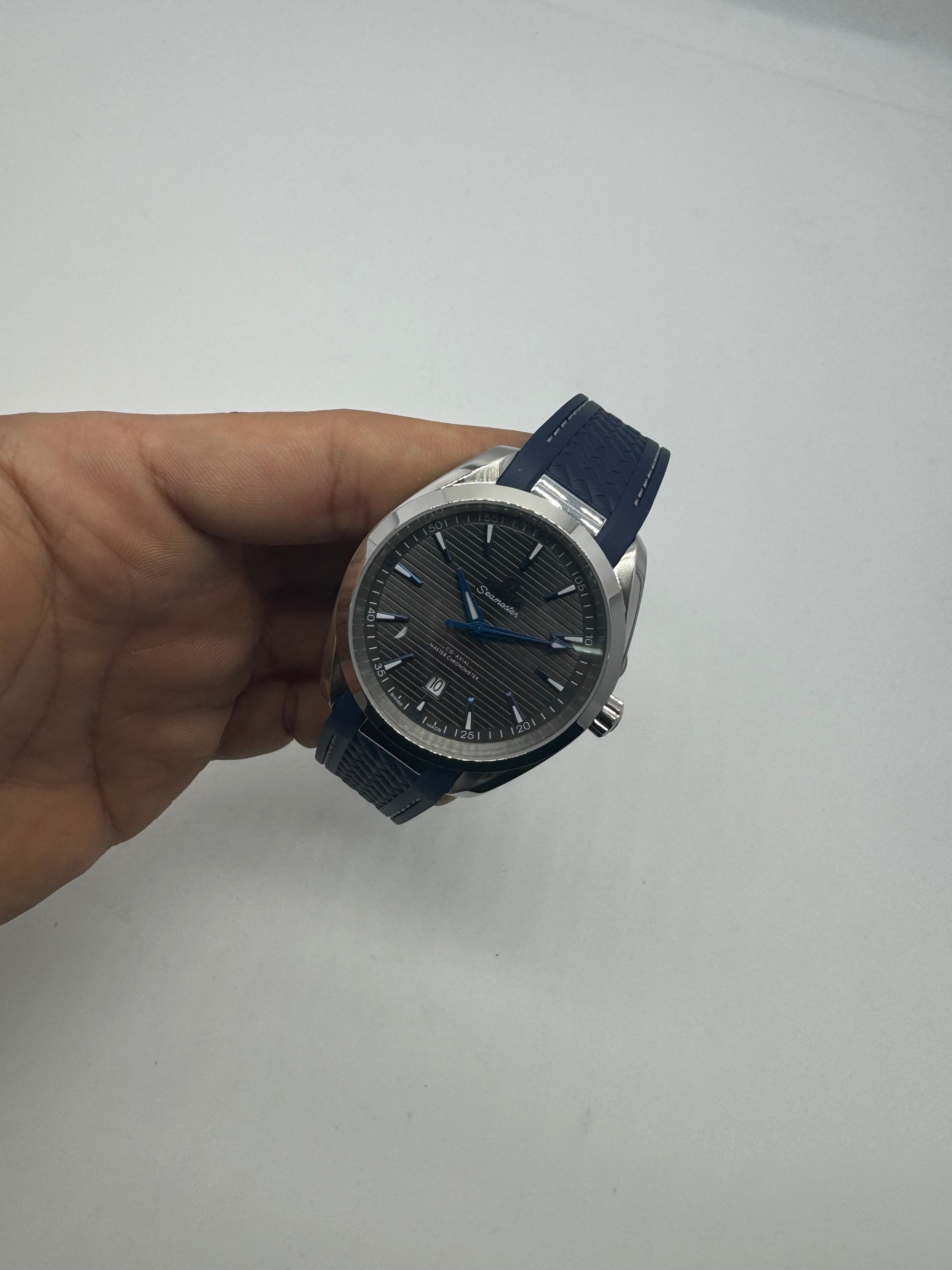 Omega Seamaster Aqua Terra 150M Co-Axial Master Chronometer — Omega