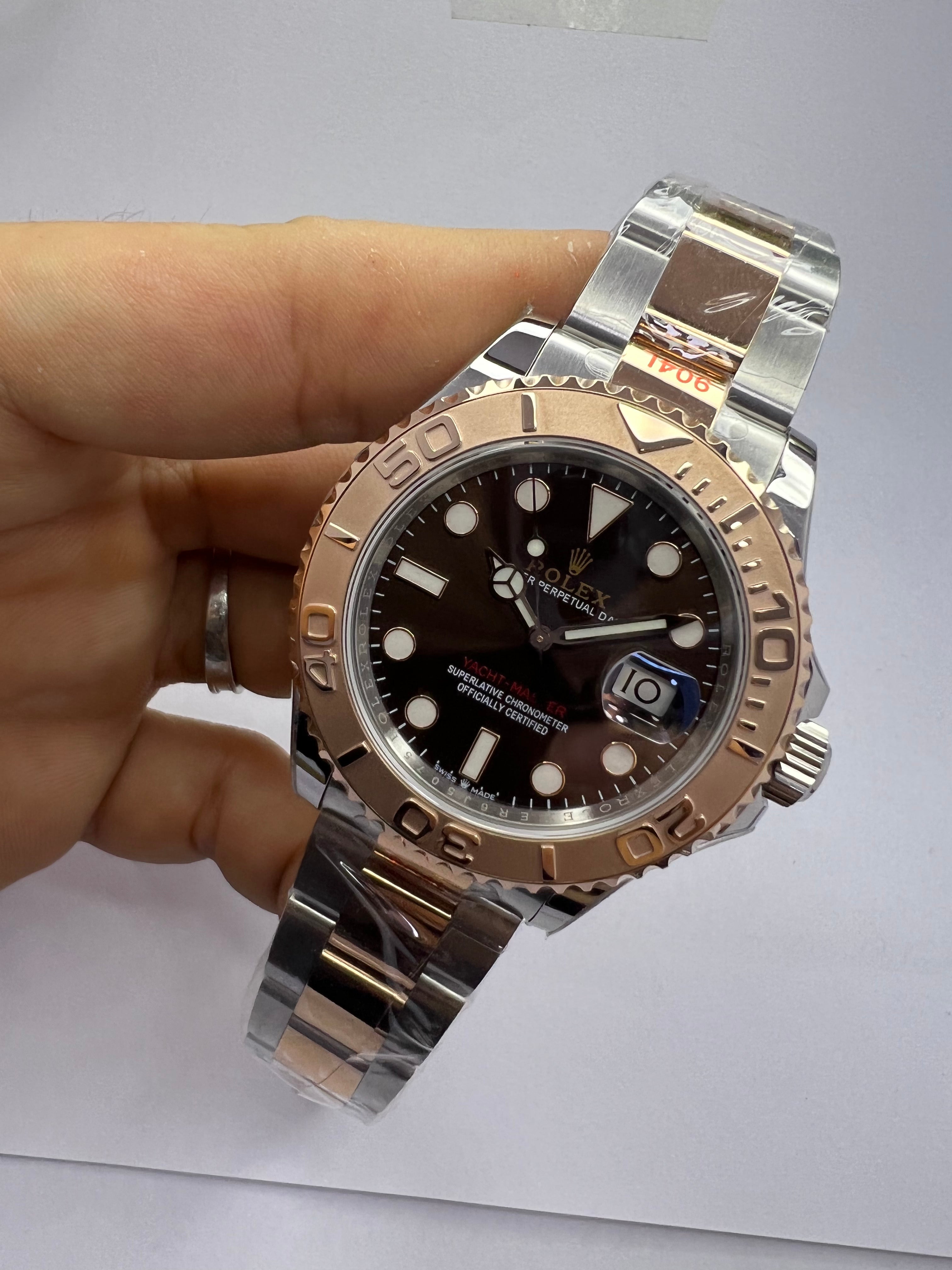 Rolex Yacht-Master 40 Rolesor Everose (Ref126621) — Rolex