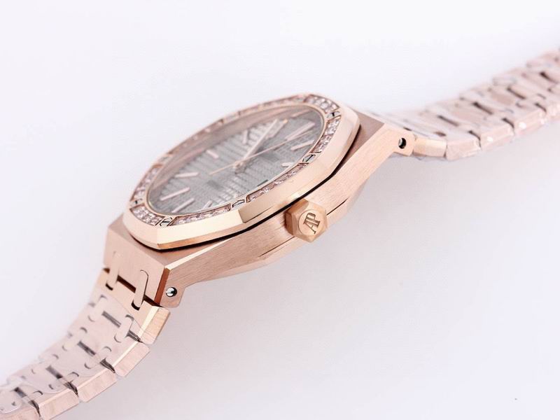 Audemars Piguet Royal Oak 41mm con bisel engastado en diamantes baguette — Audemars Piguet