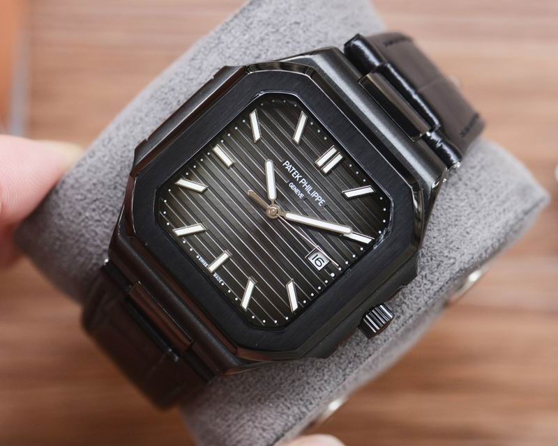 Patek Philippe Nautilus 5711/1A — Patek Philippe