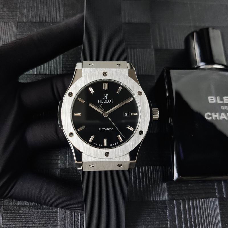 Hublot Classic Fusion Titanium – Ref. 565.NX.1270.RX — Hublot