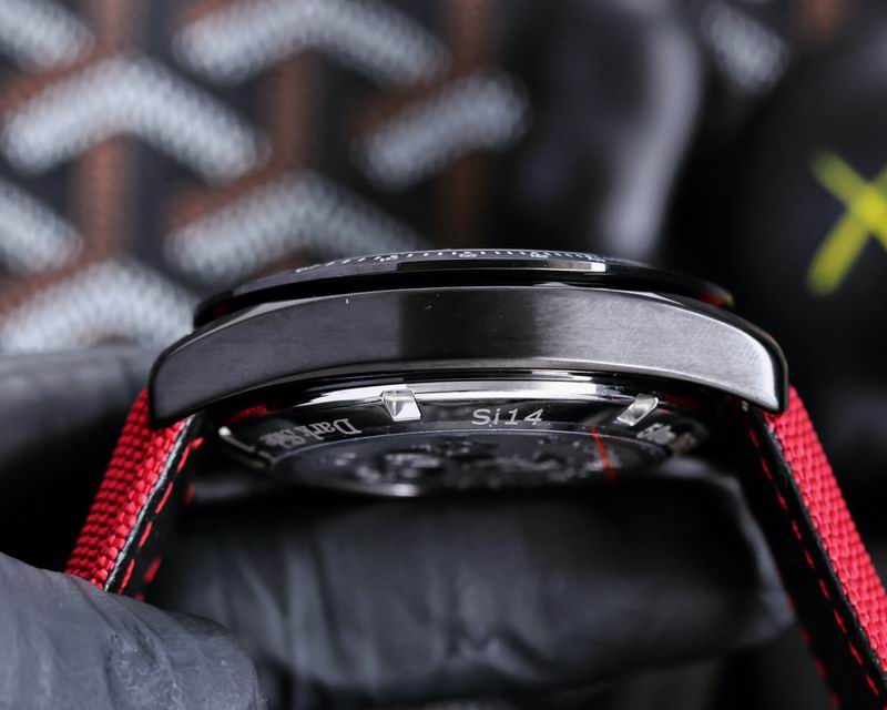 Omega Speedmaster “Dark Side of the Moon” ref. 311.92.44.51.01.003 — Omega