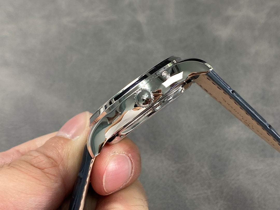 Jaeger-LeCoultre Master Ultra Thin Tourbillon — Jaeger-LeCoultre