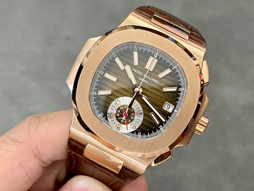 Patek Philippe Nautilus Chronograph Ref. 5980R-001 (correa de cuero) — Patek Philippe