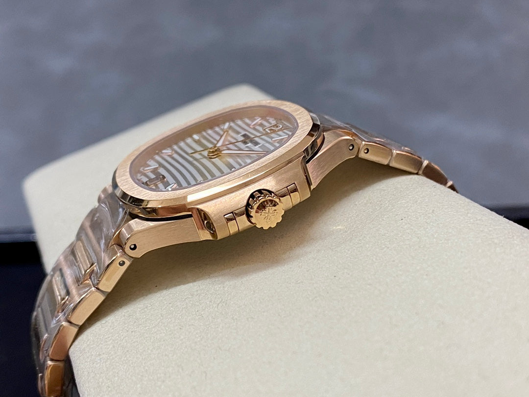 Patek Philippe Nautilus Ref. 7118/1R-010 — Patek Philippe