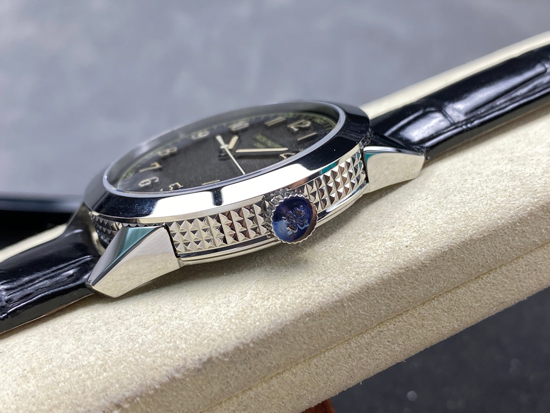 Patek Philippe Calatrava Pilot Travel Time Ref. 5524G-001 — Patek Philippe