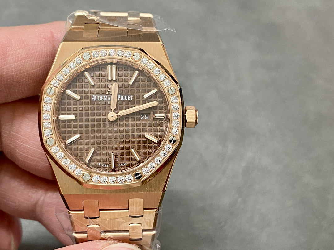 Audemars Piguet Royal Oak Selfwinding en Oro Rosa con Bisel de Diamantes — Audemars Piguet