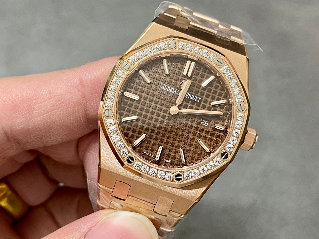 Audemars Piguet Royal Oak Selfwinding en Oro Rosa con Bisel de Diamantes — Audemars Piguet