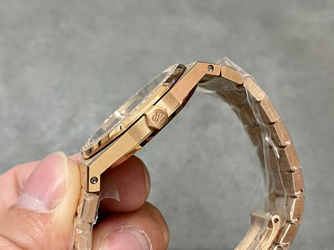 Audemars Piguet Royal Oak Selfwinding en Oro Rosa con Bisel de Diamantes — Audemars Piguet