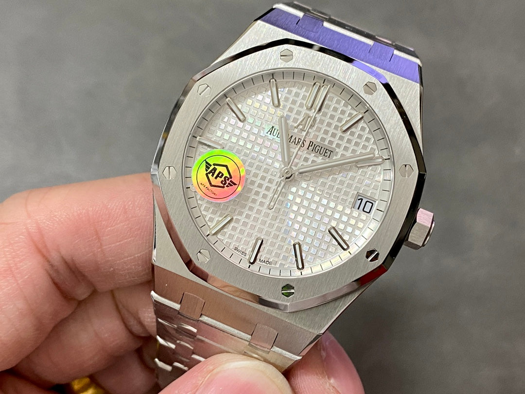 Audemars Piguet Royal Oak Selfwinding – “Silver / White Dial” — Audemars Piguet