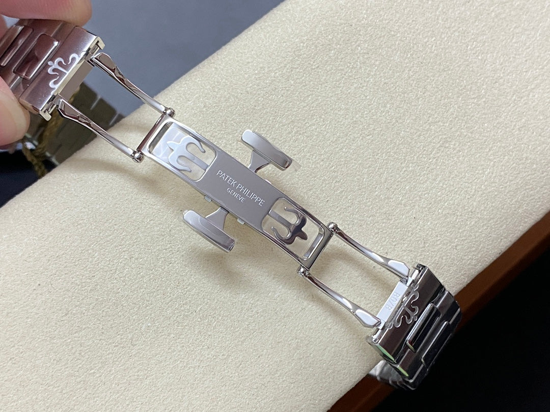 Patek Philippe Nautilus — Patek Philippe