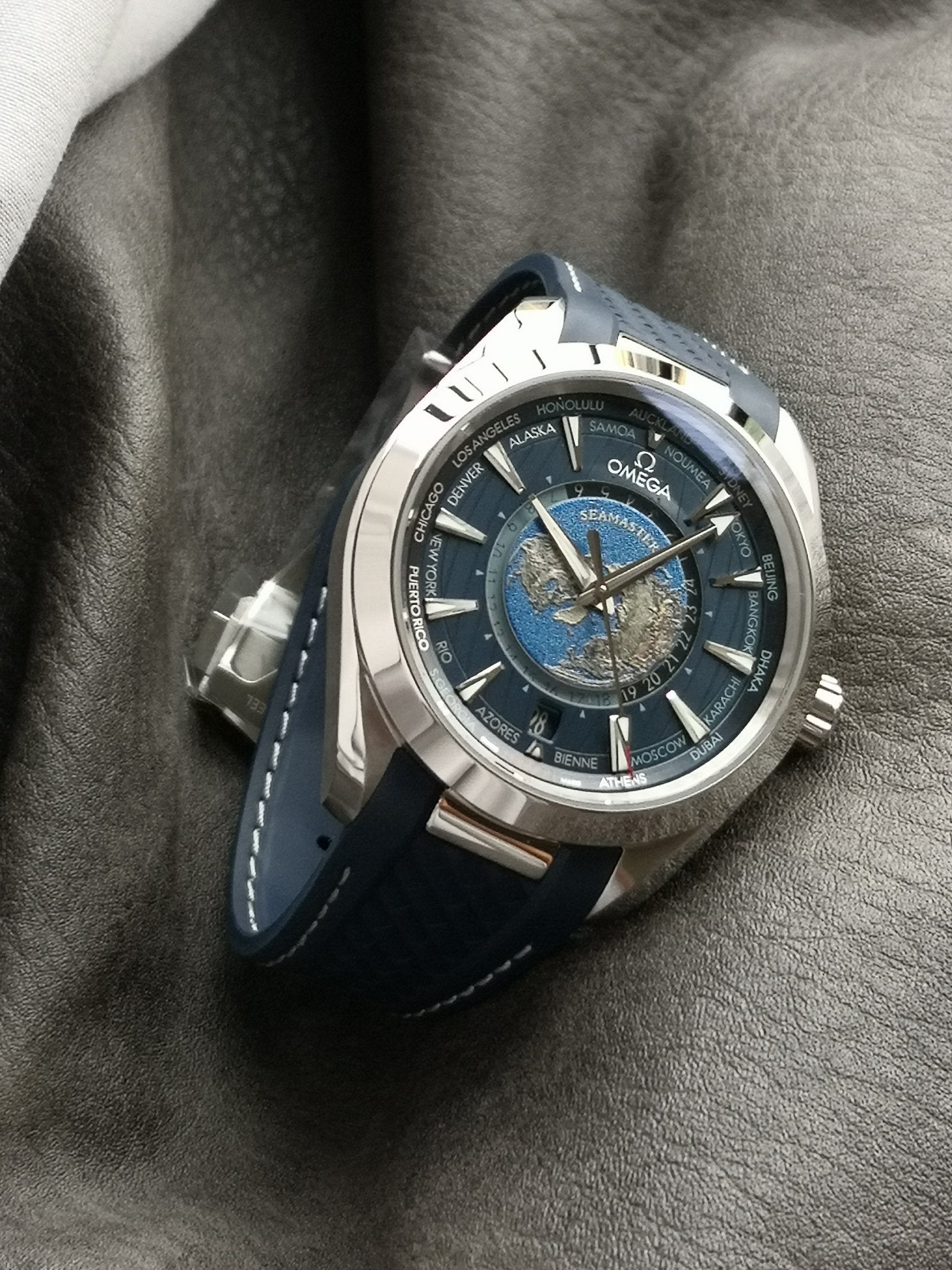 Omega Seamaster Aqua Terra Worldtimer — Omega