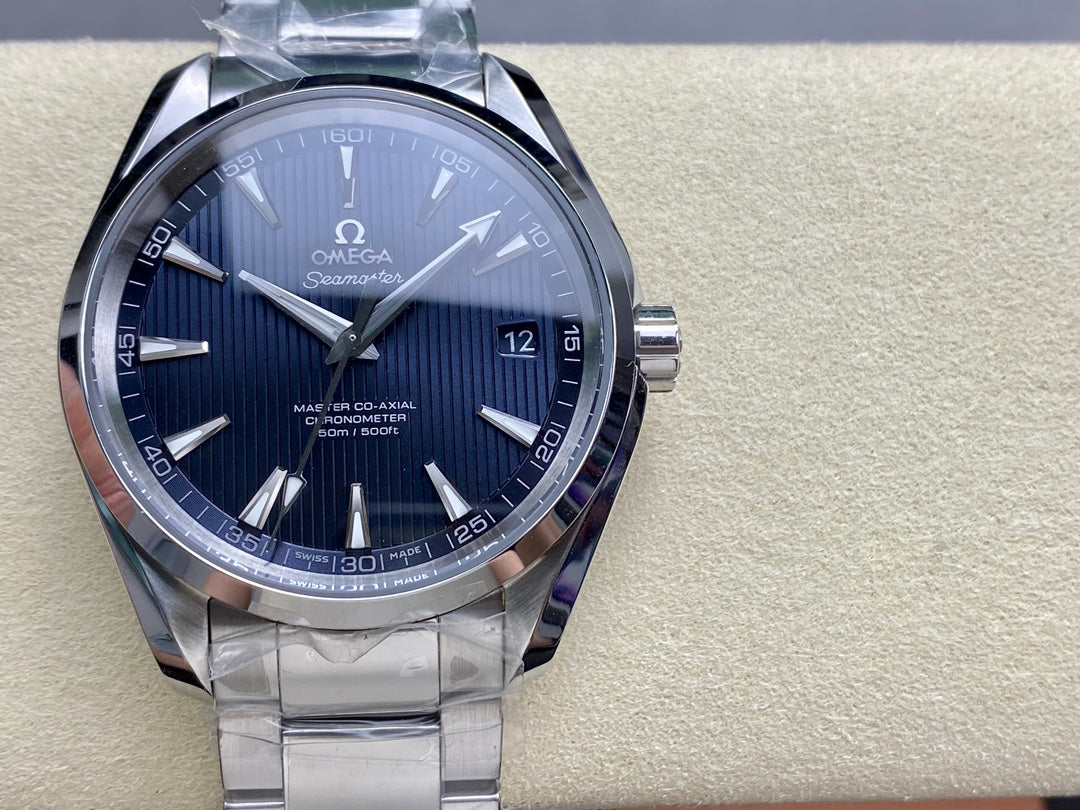 Omega Seamaster Aqua Terra (Dial Azul) — Omega