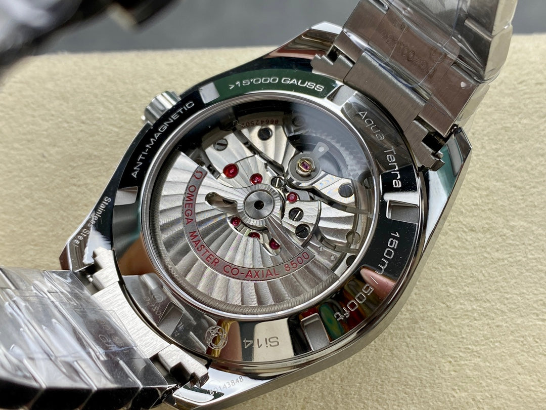 Omega Seamaster Aqua Terra (Dial Azul) — Omega