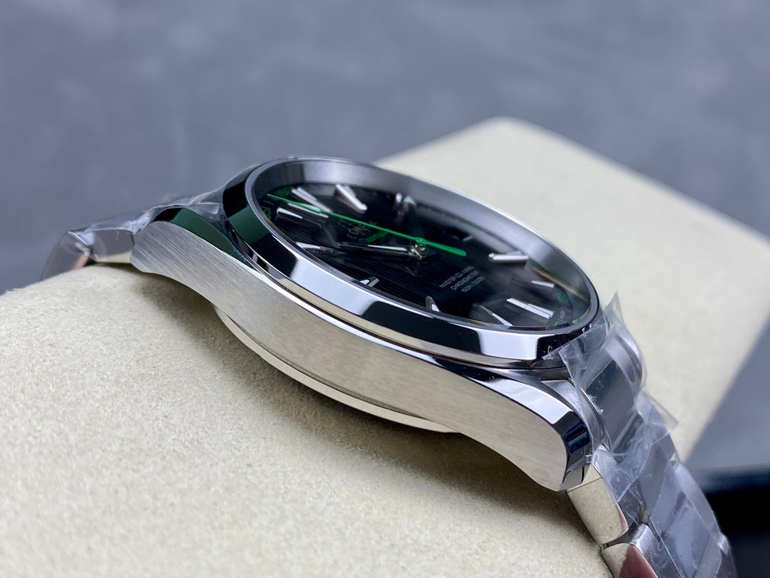 Omega Seamaster Aqua Terra (Green Accents) — Omega