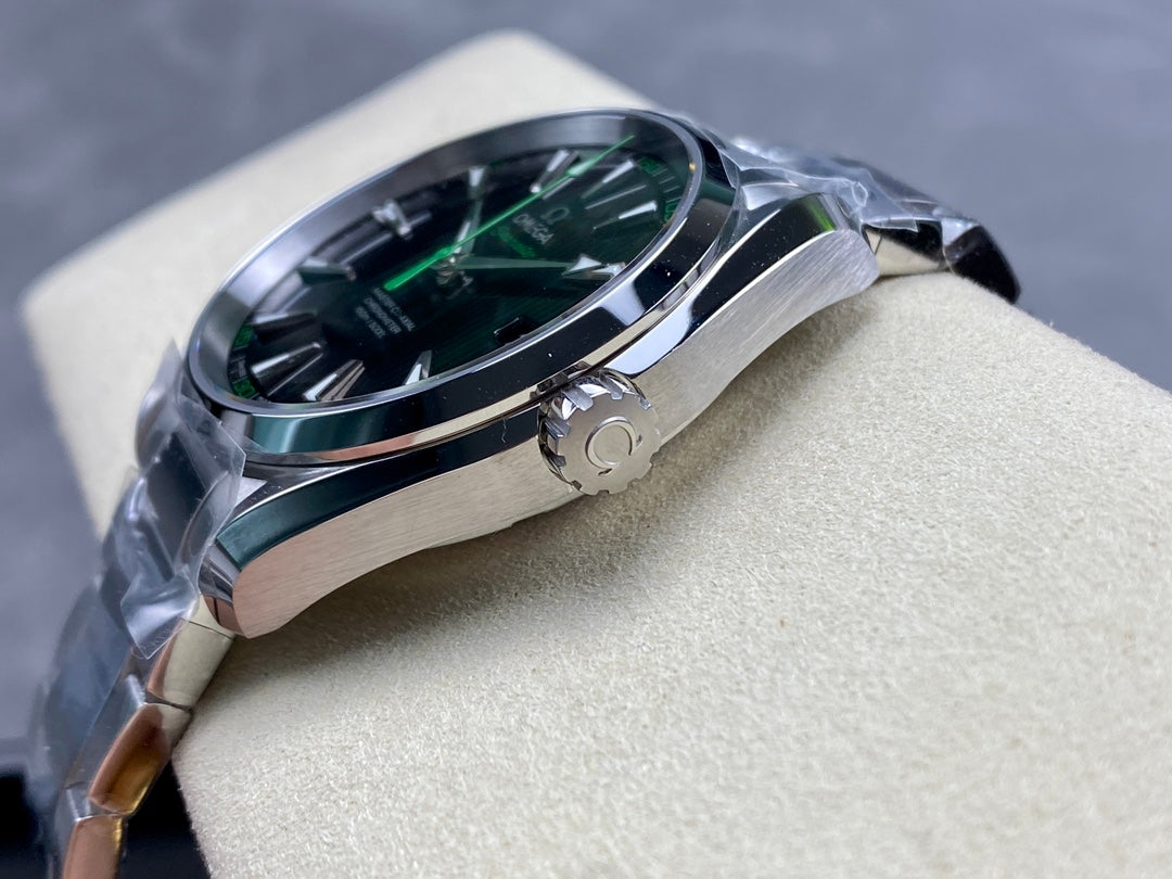 Omega Seamaster Aqua Terra (Green Accents) — Omega