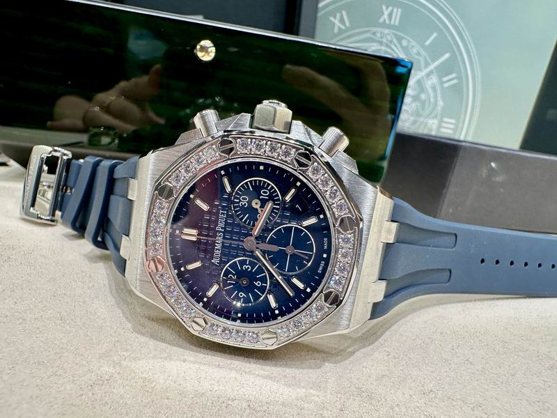 Audemars Piguet Royal Oak Offshore Chronograph – Acero con Diamantes y Esfera azul — Audemars Piguet