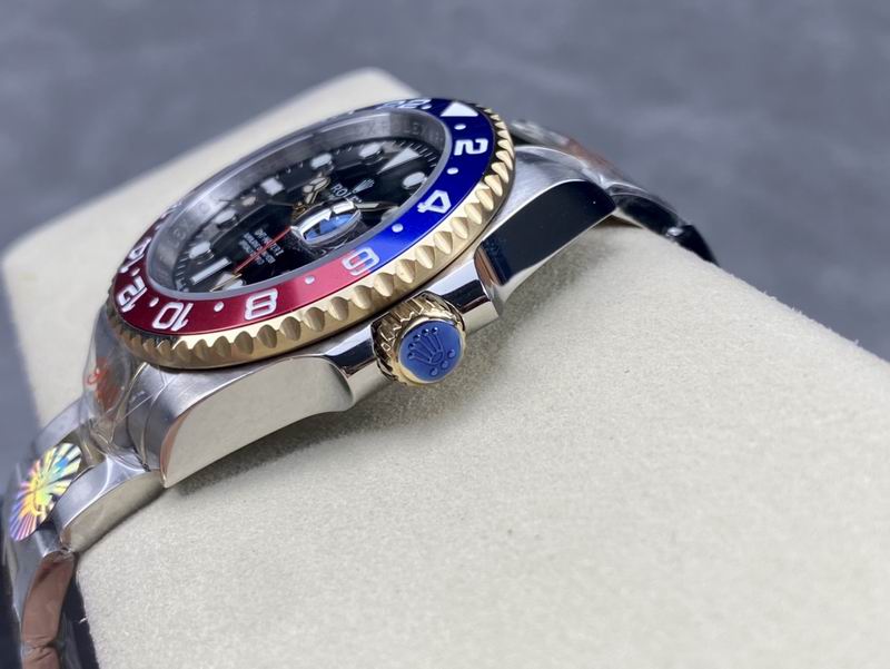 Rolex GMT-Master II “Pepsi” Bicolor — Rolex